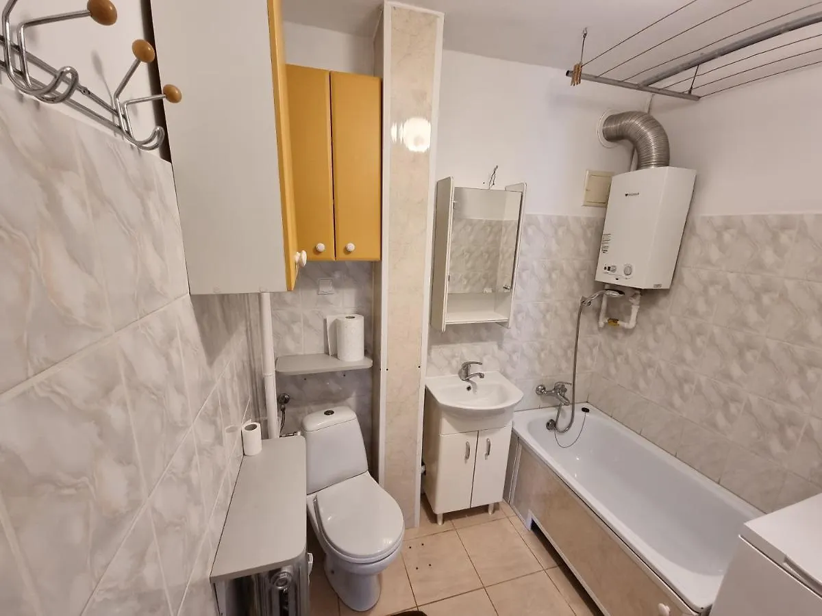 Komfortowe Mieszkanie W Centrum Lecz Na Uboczu Krakow Poland